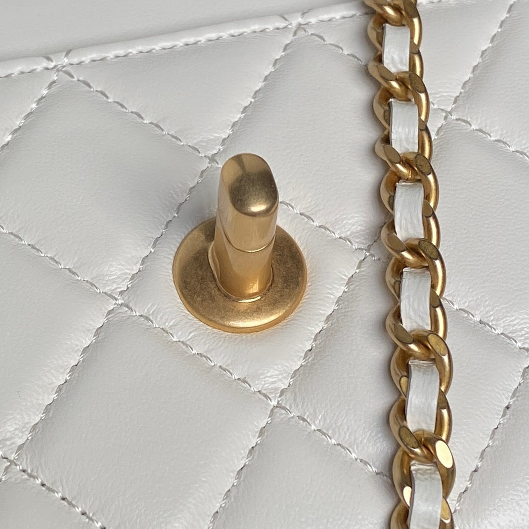 Chanel 25S Chain Wallet 19 in Ivory Lambskin Gold Hardware