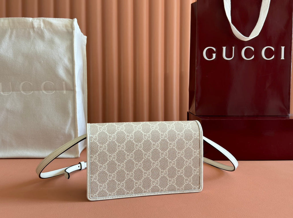 Gucci Emblem Wallet Monogram 20 in Beige and White Smooth Calfskin