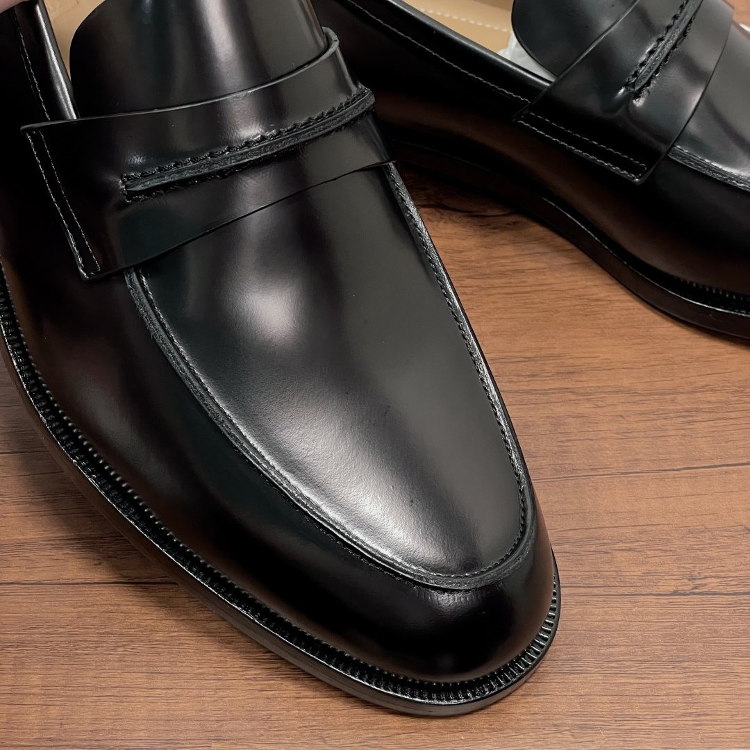 Zegna Black Apron-Toe Loafers — detail