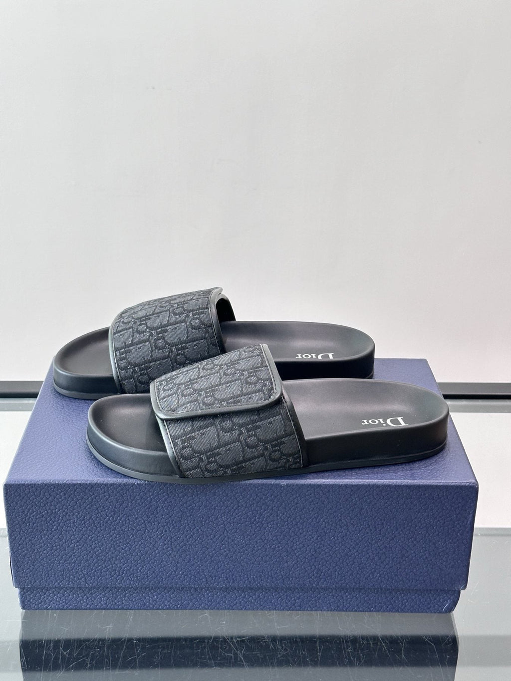微商相册测试鞋子-Dior Patterned Strap Slide Sandals — side