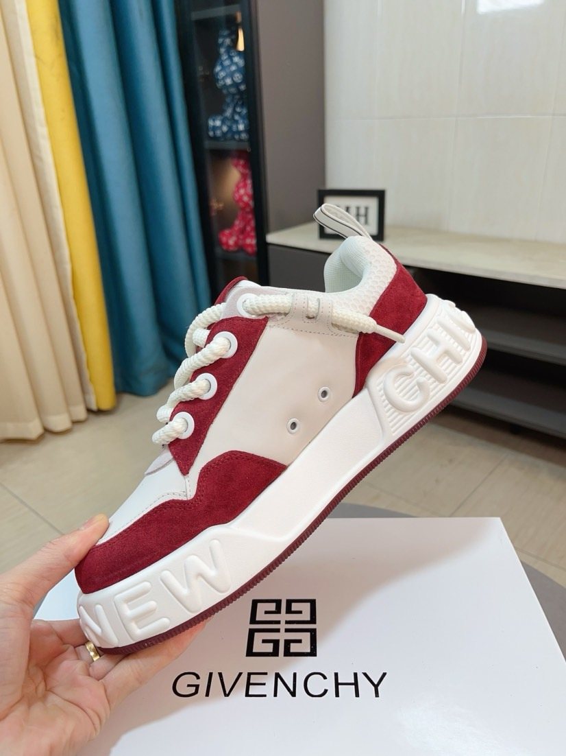 Givenchy Contrast-Panel Low-Top Sneakers — model